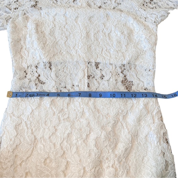 Alexis Leona Midi Dress, White Lace, Medium, short sleeves - Picture 11 of 12